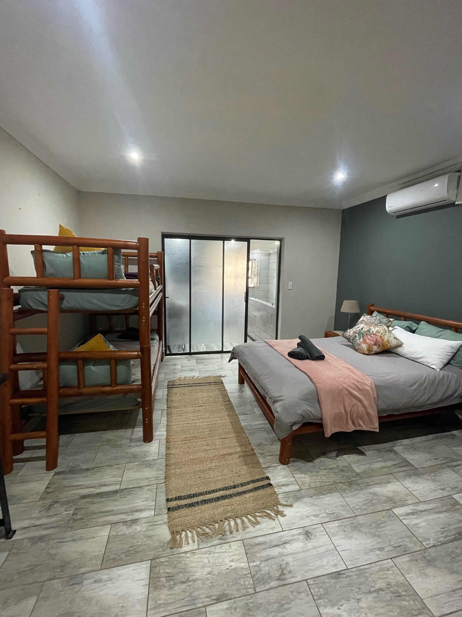 Main Lodge 7